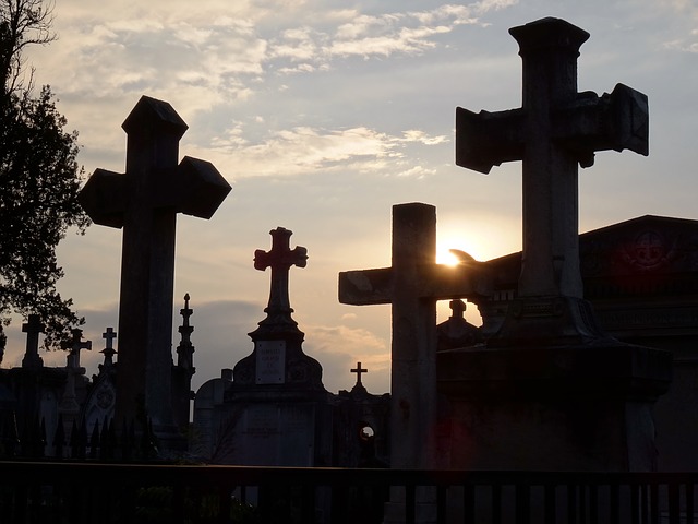 How to Make End-of-Life Arrangements with a Loved One
